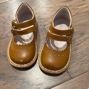 L'Amour Brown Double Strap Mary Jane Shoes size 7